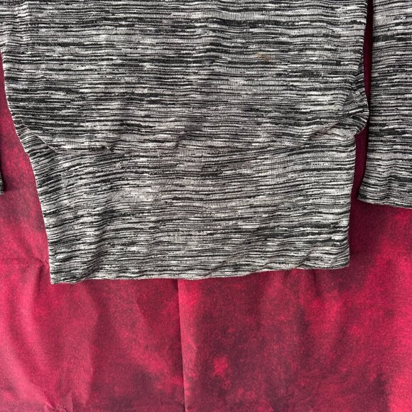 WHITE HOUSE BLACK MARKET WOMEN'S GRAY OPEN BACK SWEATER SIZE M - Picture 8 of 14
